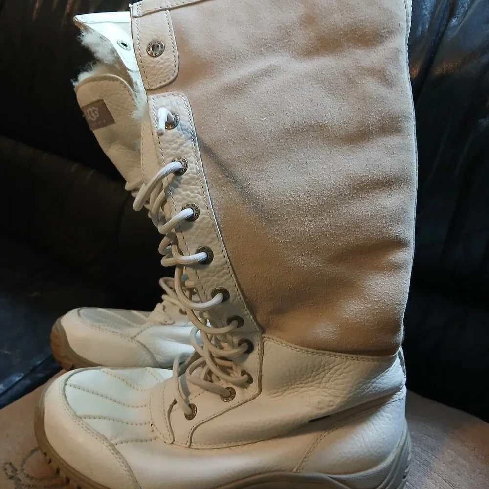 UGG Tall Adirondack Boot White - Picture 6 of 11